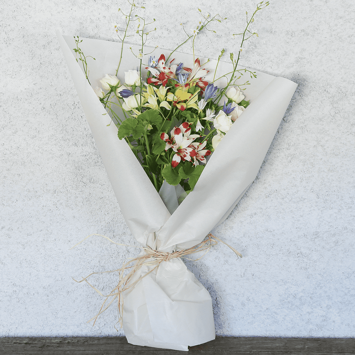 Limited-time offer: 2024 Zodiac Birthday Bouquet / Cancer / Large Size, supervised by astrology writer Saya