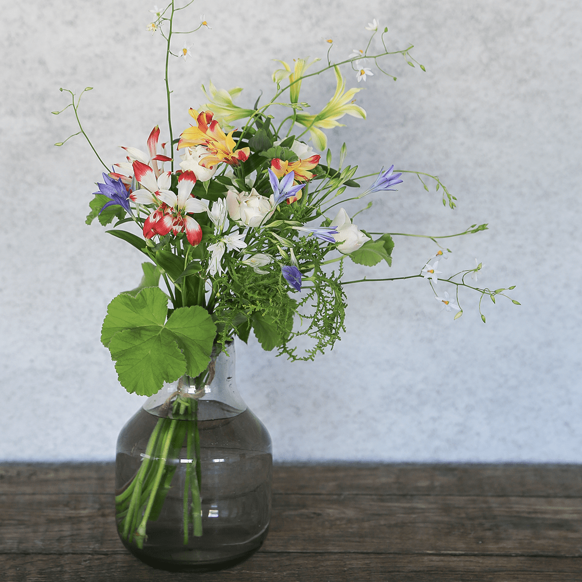 Limited-time offer: 2024 Zodiac Birthday Bouquet / Cancer / Small Size, supervised by astrology writer Saya