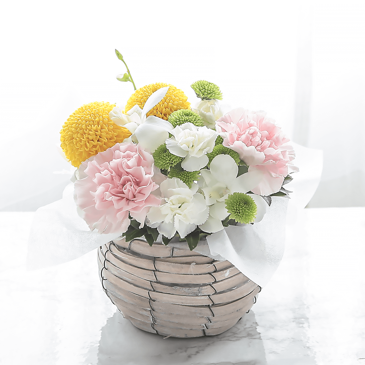 【お供え花・仏花】花瓶要らずでそのまま飾れるアレンジメント「メモワール ホワイトピンク」。ペットのお供えのお花にもオススメ。花屋の通販|大阪の花屋07
