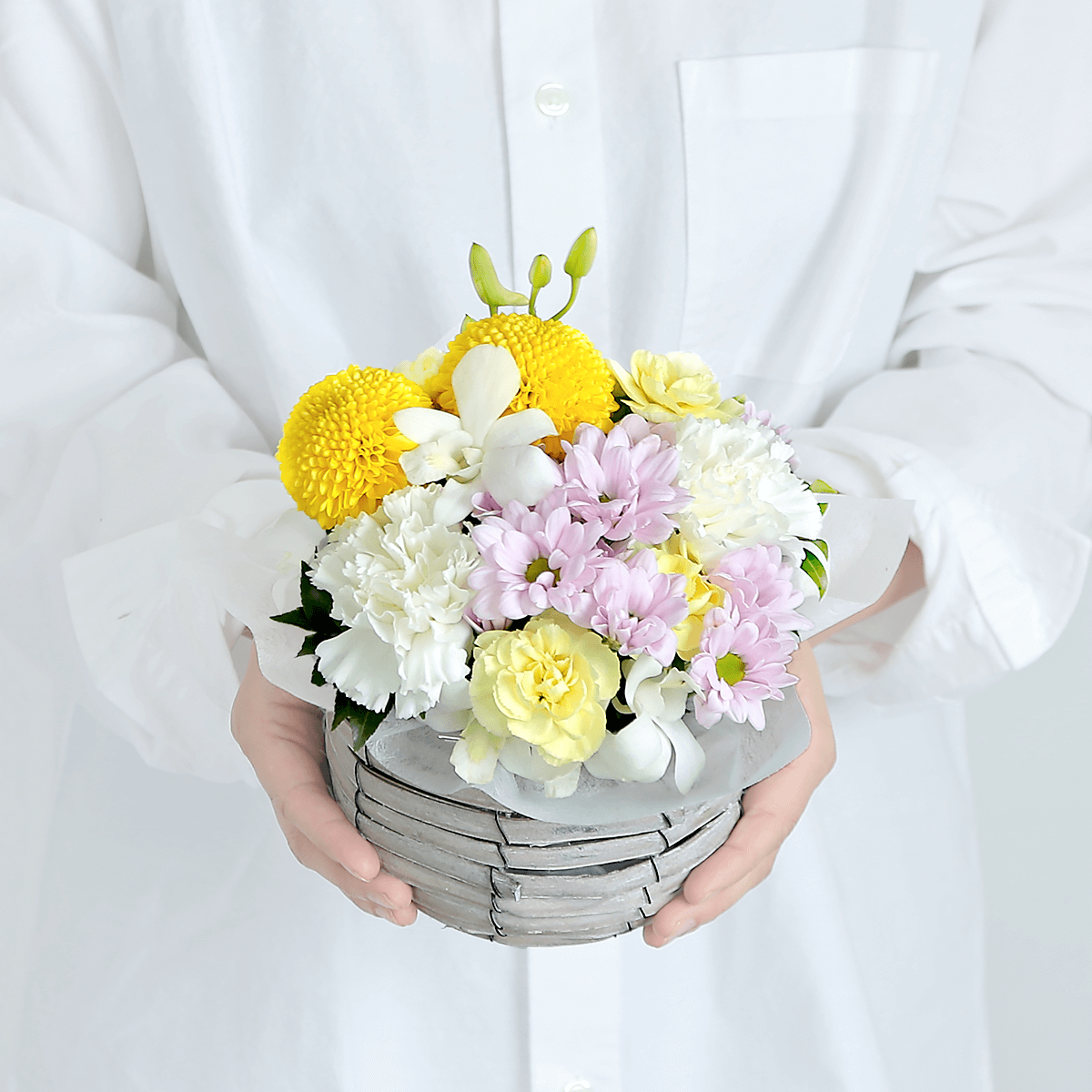 【お供え花・仏花】花瓶要らずでそのまま飾れるアレンジメント「メモワール」。ペットのお供えのお花にもオススメ。花屋の通販｜大阪の花屋08