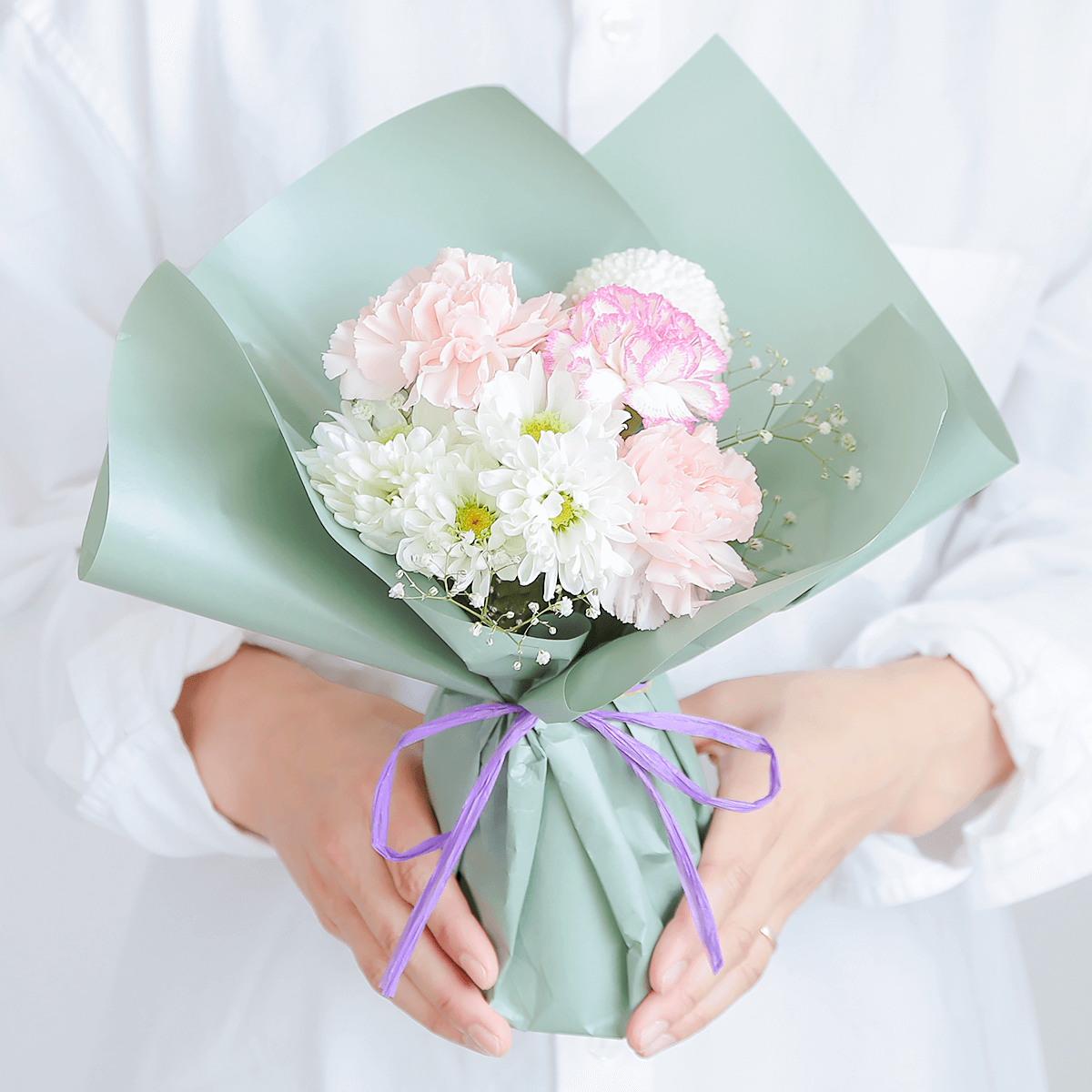 【お供え花・仏花】花瓶要らずでそのまま飾れる花束｜スタンドブーケ「アンジュ」。ペットのお供えのお花にもオススメ。花屋の通販｜大阪の花屋02