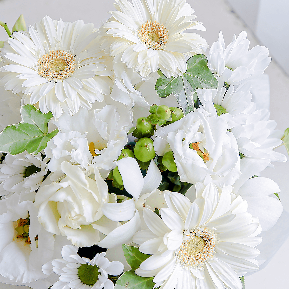 【お供え花・仏花】花瓶要らずでそのまま飾れるアレンジメント「ココン」。ペットのお供えのお花にもオススメ。花屋の通販|大阪の花屋02