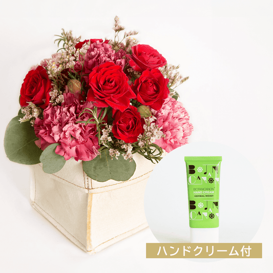 【母の日のプレゼント】生花アレンジメント「きらり」あか ハンドクリームセット