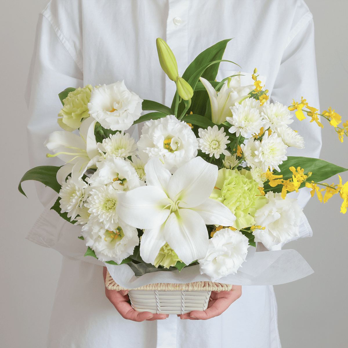 【お供え花・仏花】WEB限定|アレンジメント「レェーヴ グリーン」(白のユリ)