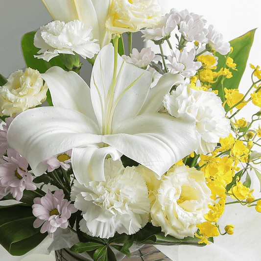 【お供え花・仏花】花瓶要らずでそのまま飾れるアレンジメント「レェーヴ」。ペットのお供えのお花にもオススメ。花屋の通販|大阪の花屋02