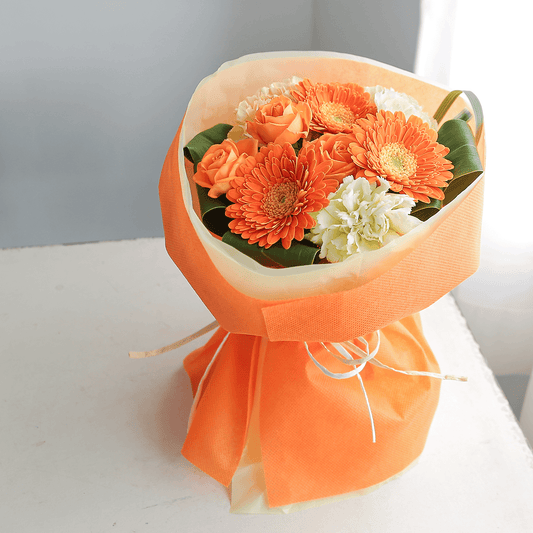 そのまま飾れる花束｜スタンドブーケ「フレッシュオレンジ」
