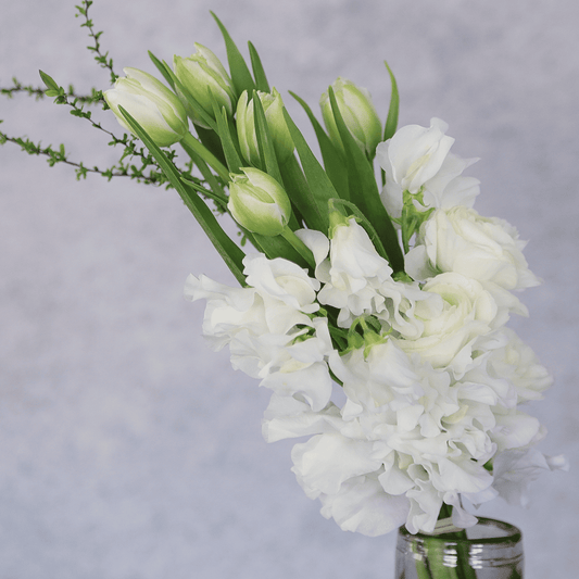 《期間限定》2025年【星座で贈るバースデーブーケ/みずがめ座/Sサイズ】アストロロジー・ライター Sayaさん監修