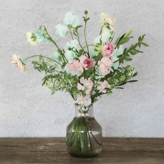 《期間限定》2025年【星座で贈るバースデーブーケ/うお座/Sサイズ】アストロロジー・ライター Sayaさん監修