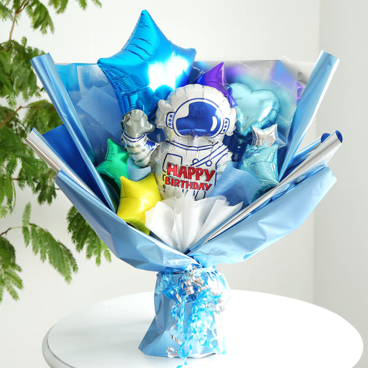 宇宙飛行士をモチーフにしたブルーをメインに使ったバルーンギフト