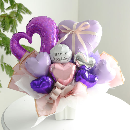 ハートが入った紫色のオシャレな誕生日用バルーンギフト