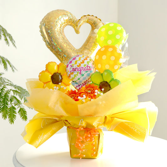 花型バルーンを使った黄色いバルーンギフト