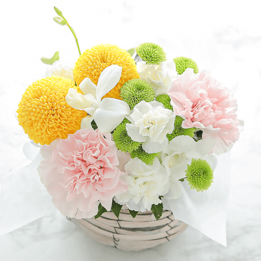 【お供え花・仏花】花瓶要らずでそのまま飾れるアレンジメント「メモワール ホワイトピンク」。ペットのお供えのお花にもオススメ。花屋の通販|大阪の花屋02