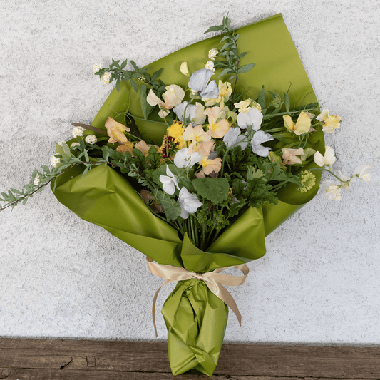 《期間限定》2025年【星座で贈るバースデーブーケ/みずがめ座】アストロロジー・ライター Sayaさん監修