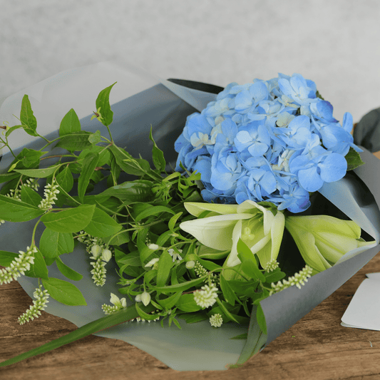 《期間限定》2025年【星座で贈るバースデーブーケ/ふたご座/Sサイズ】アストロロジー・ライター Sayaさん監修