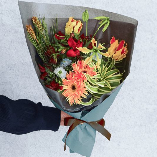 《期間限定》2024年【星座で贈るバースデーブーケ/おひつじ座/Sサイズ】アストロロジー・ライター Sayaさん監修