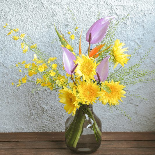 《期間限定》2025年【星座で贈るバースデーブーケ/しし座/Sサイズ】アストロロジー・ライター Sayaさん監修