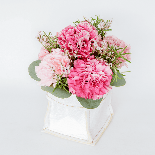 【母の日のプレゼント】生花アレンジメント「にこり」もも《北海道・東北配送対応商品》