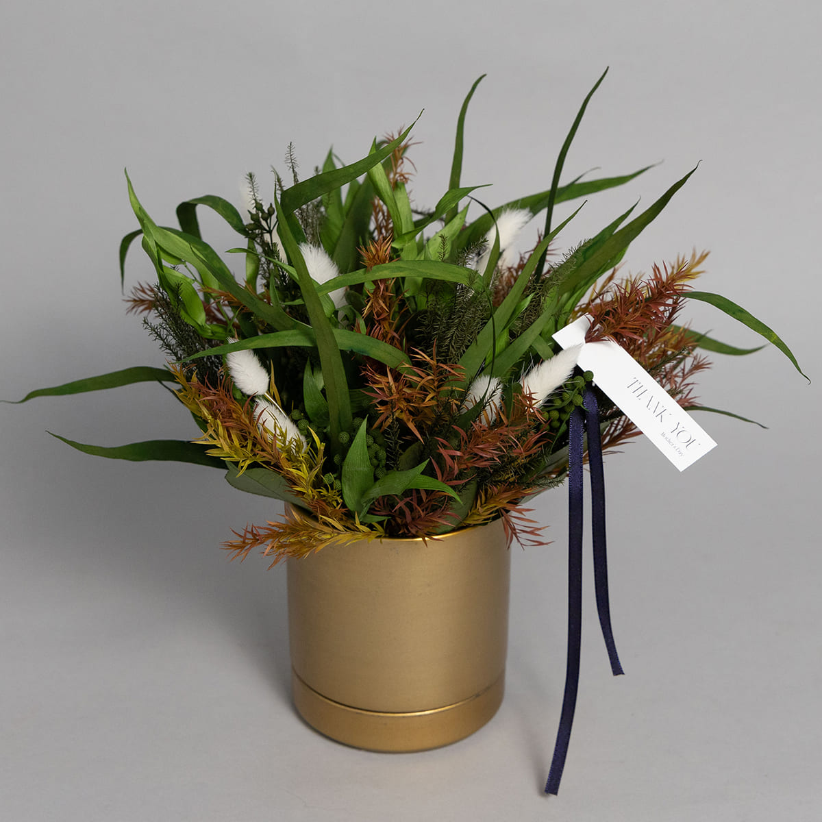 【母の日のプレゼント】No.13 イタリアンルスカス／ユーカリなど プリザーブドのアレンジメント《全国配送対応》