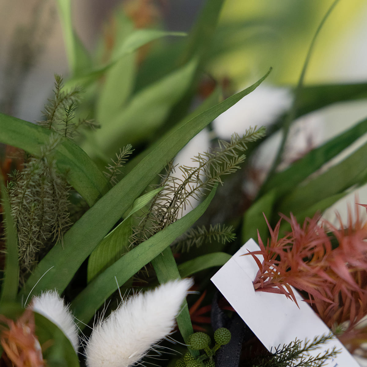 Mother's Day Gift: Preserved Flowers "Glee" | Black Bean Tea and Bean Snack Set (Shipping available to Hokkaido and Tohoku)