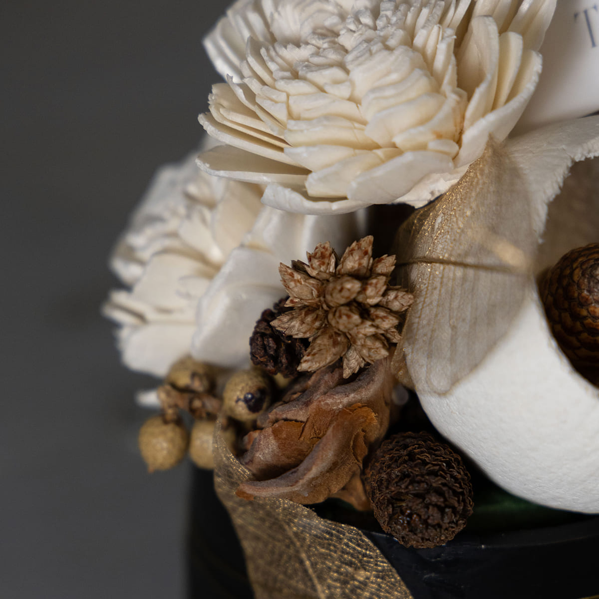 Mother's Day Gift: "Bliss" Dried Flowers | Black Bean Tea and Bean Snack Set (Shipping available to Hokkaido and Tohoku)