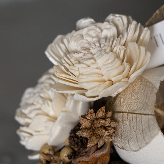 Mother's Day Gift: "Bliss" Dried Flowers | Black Bean Tea and Bean Snack Set (Shipping available to Hokkaido and Tohoku)