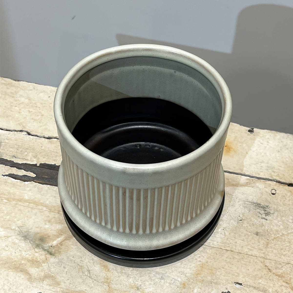 【植木鉢】陶器製スリット鉢 全４色（ライトグレー、グレージュ、ディープブルーグリーン、マットベージュ）（受け皿付き）