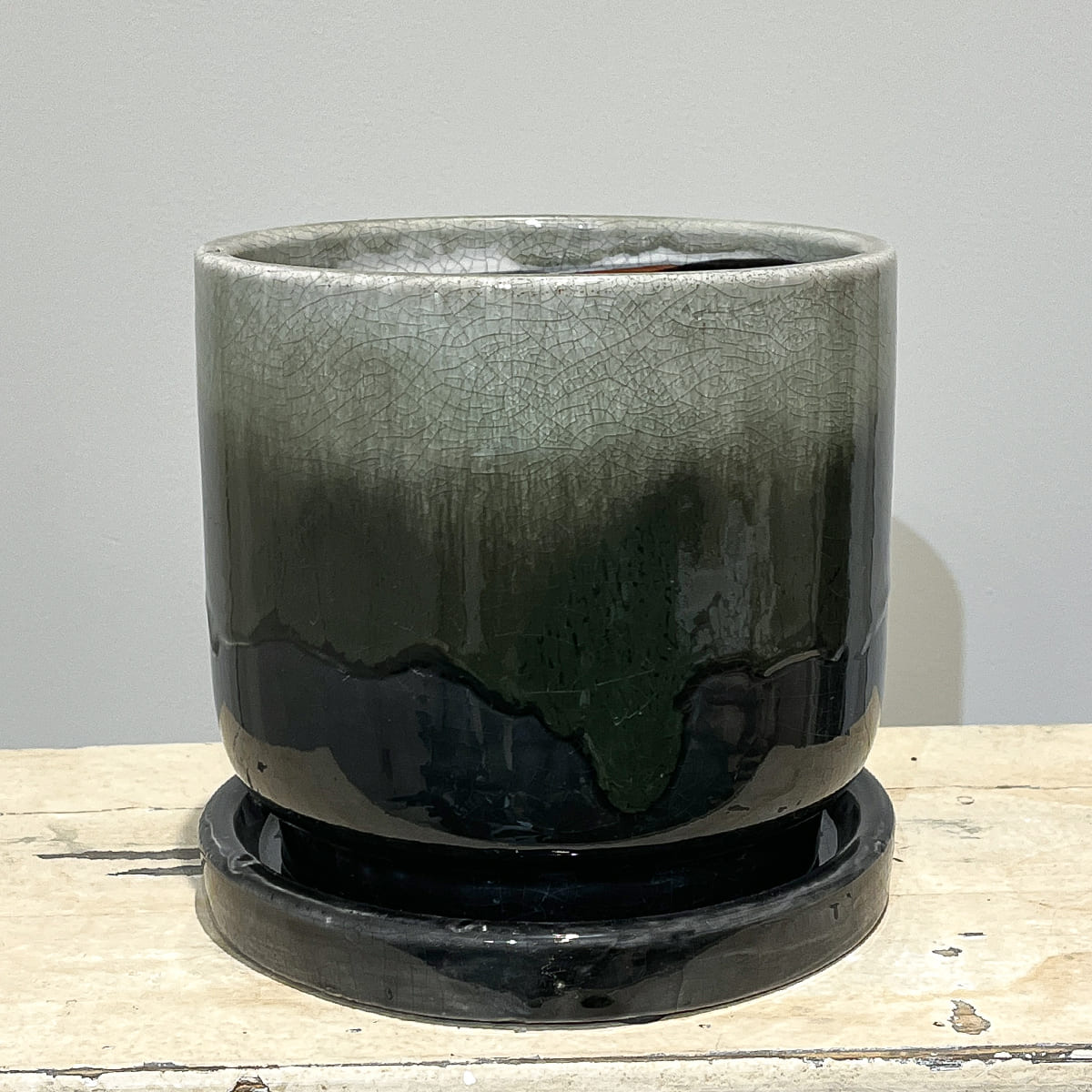 【植木鉢】釉薬のグラデーションが美しい陶器鉢 全２色 Mサイズ（ブラウン／ブラック）（受け皿付き）
