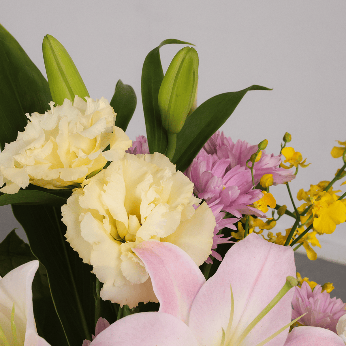 【お供え花・仏花】WEB限定｜アレンジメント「レェーヴ」（ピンクのユリ）