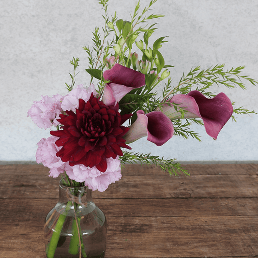 《期間限定》2025年【星座で贈るバースデーブーケ/さそり座/Sサイズ】アストロロジー・ライター Sayaさん監修